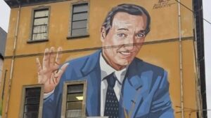 Piero Angela nel murale di Piskv a Torino