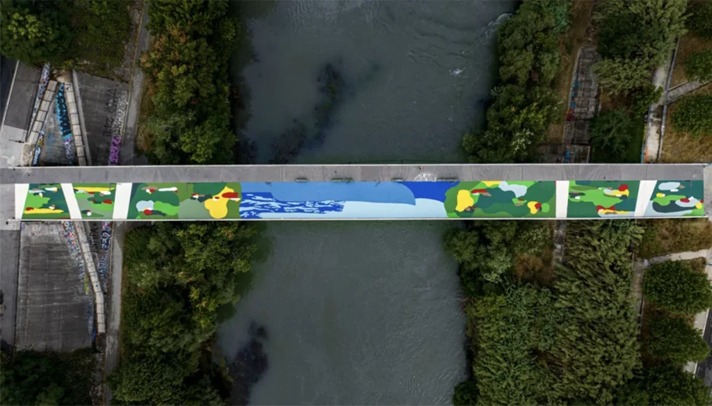 Panoramica dell'Opera di Giulio Vesprini sul Ponte della Scienza a Roma