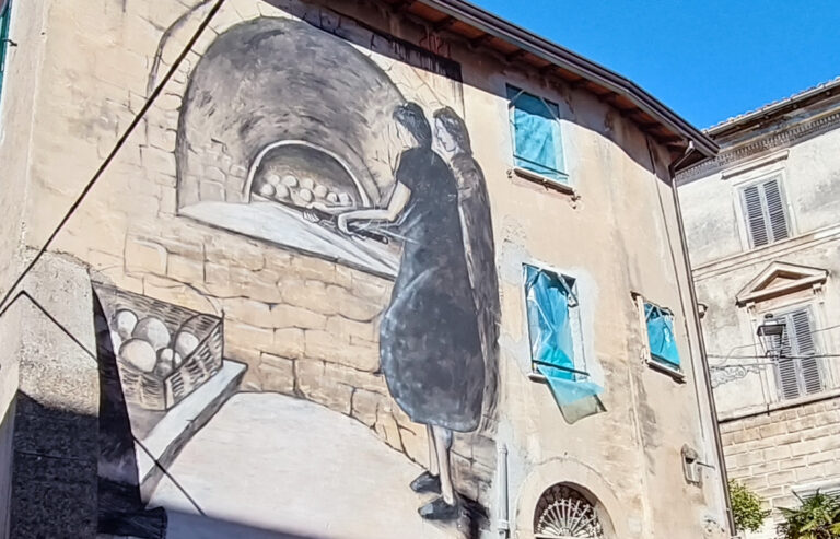 Dettaglio dell'opera di Mauro Sgarbi a Fiuggi